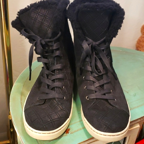 UGG Shoes - UGG DOUBLE DIAMOND SUEDE ♦️ 💎 UGG LEATHER BLACK HIGH TOP